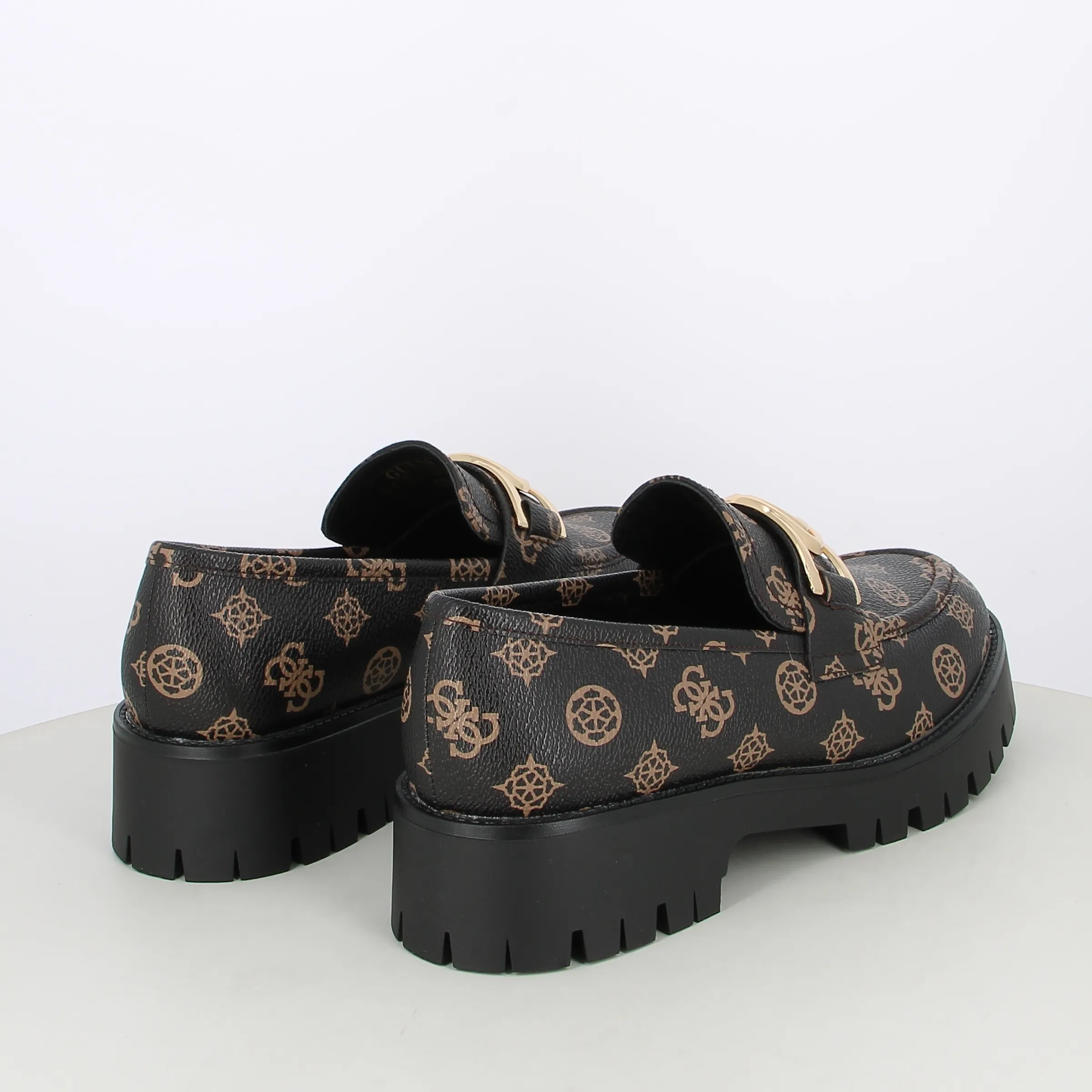 -----Guess -----Mocassini da donna Ilary FL7ILR FAL14 ----