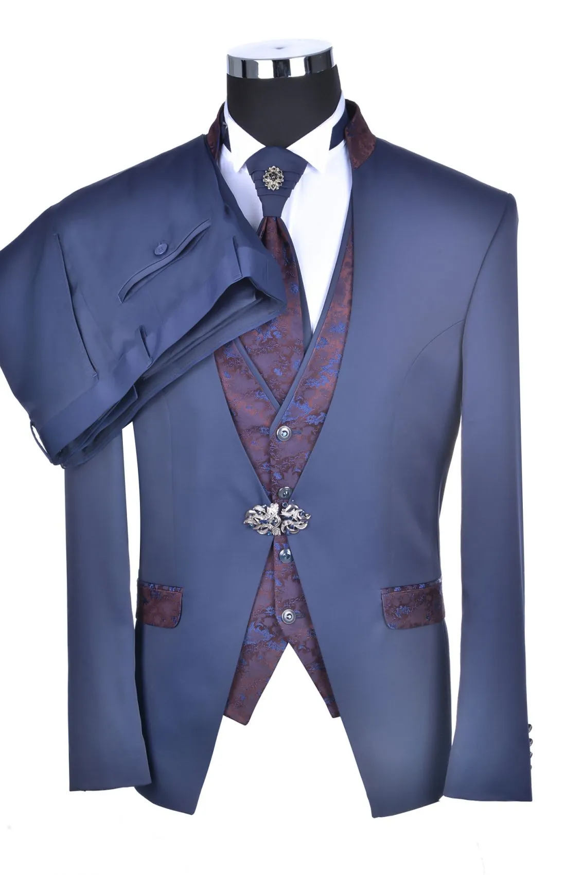 Abito da sposo con gilet e cravatta baggi slim fit