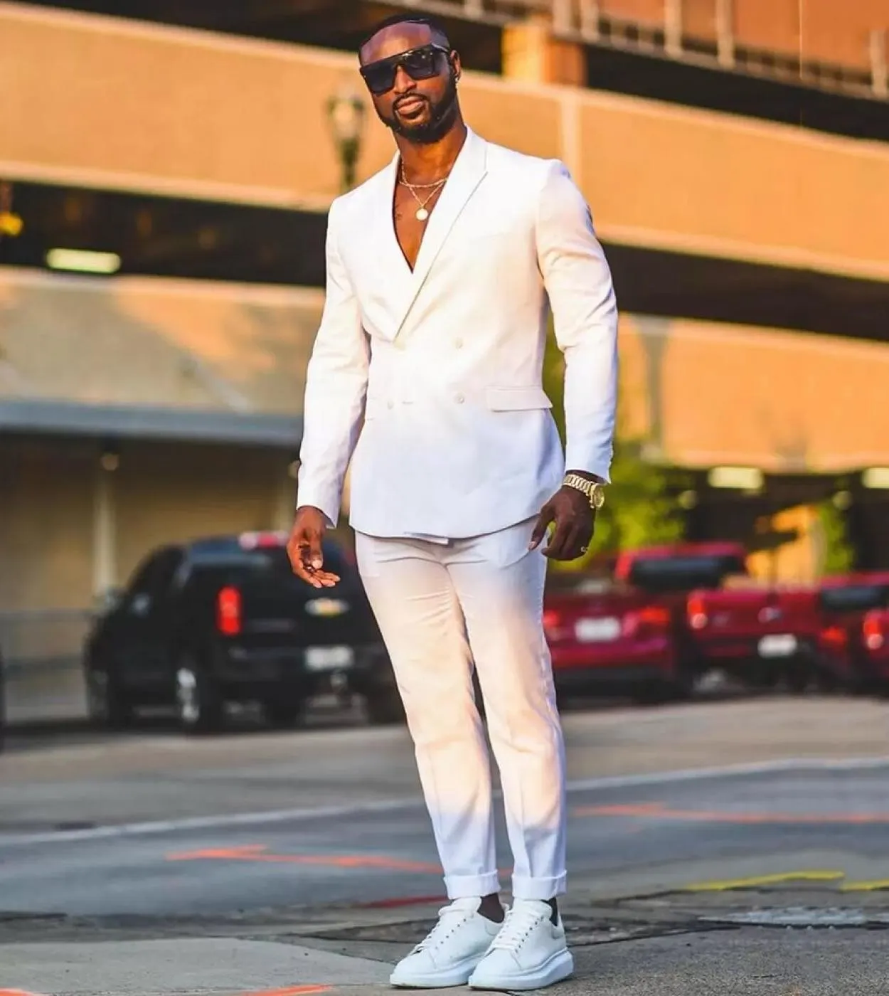 Bianco Fashion Wedding Party Business Casual Slim Fit Suit per uomo Peak risvolto doppio petto giacca e pantaloni Costume Ho