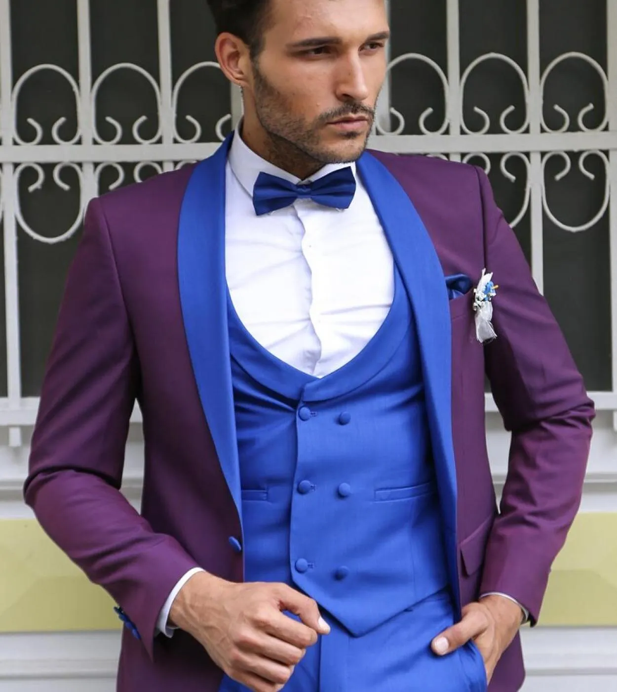 Blu Viola Uomo Abiti da sposa Ultimi disegni di pantaloni da cappotto Giacca da abito Pantalone Gilet Abiti da lavoro Sposo da f