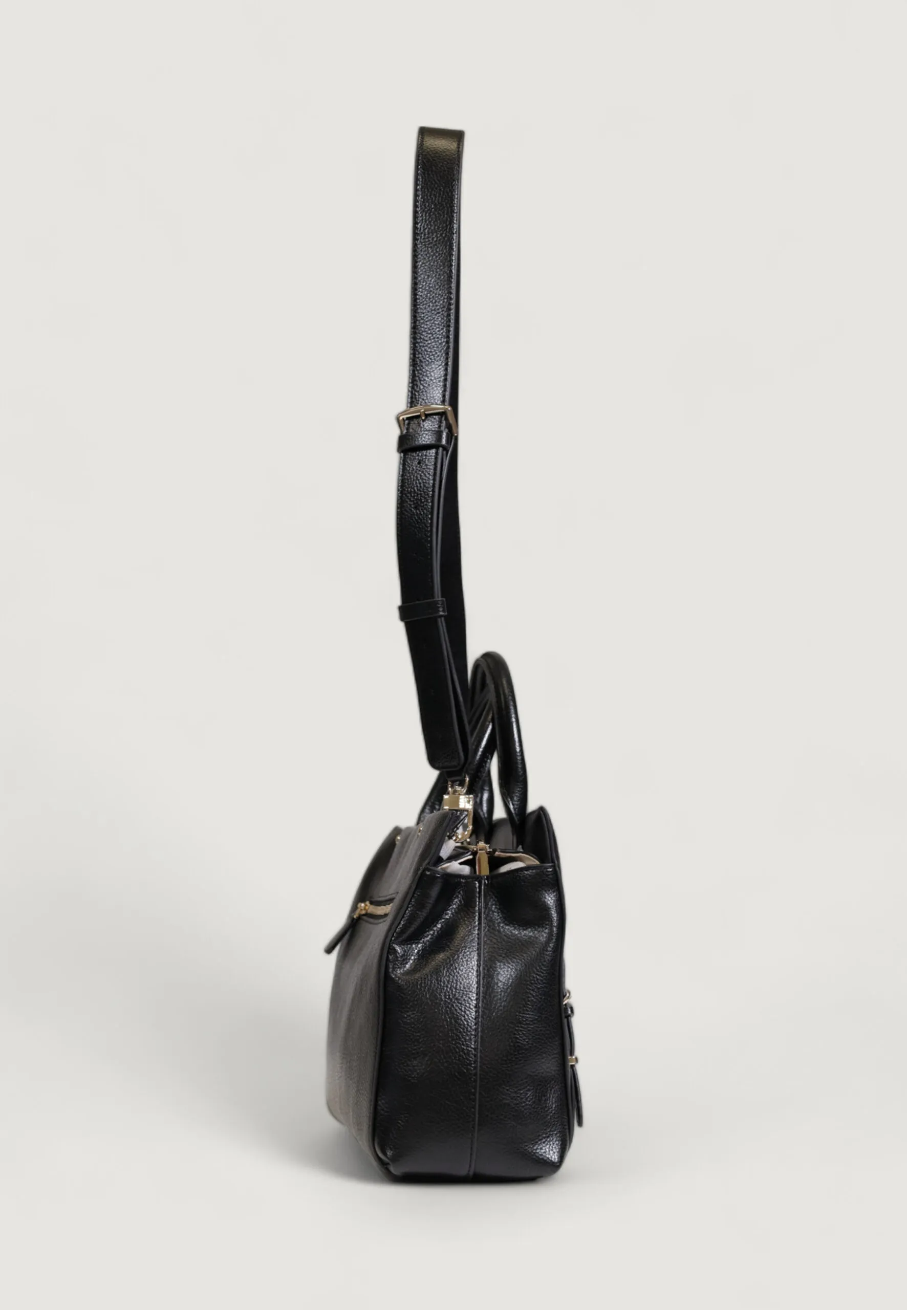 Borsa Guess LEVIA TRI COMPARTMENT SATCHEL Nero