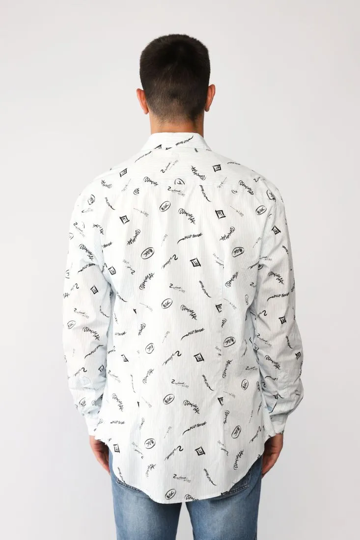Camicia a righe con stampa a contrasto e colletto classico