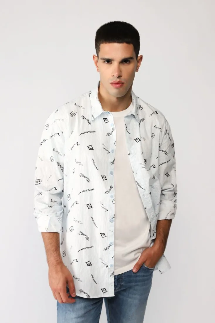 Camicia a righe con stampa a contrasto e colletto classico