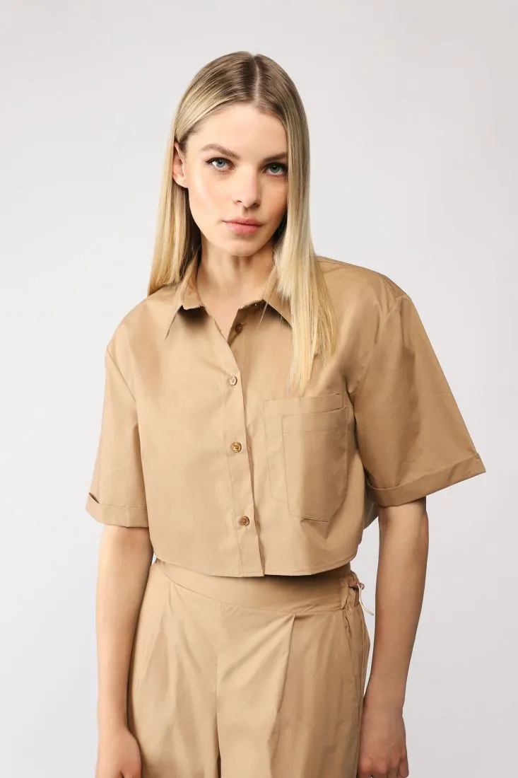 Camicia cropped con colletto classico e taschino applicato
