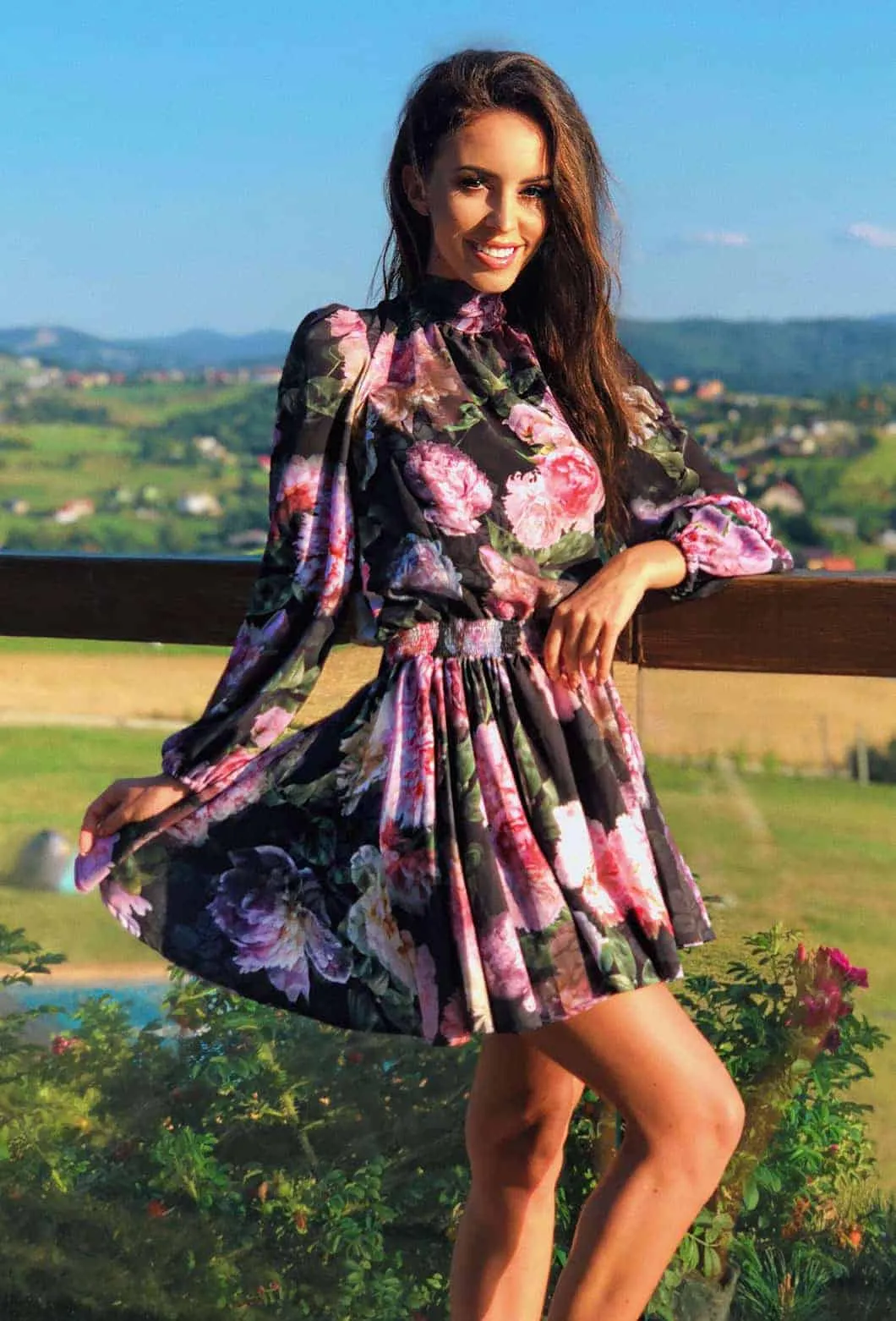 Elegante abito svasato in stampa floreale