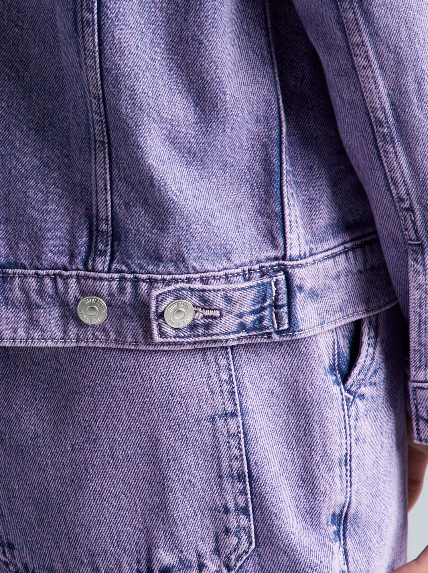 Giacca con cappuccio in jeans effetto délavé - BLU
