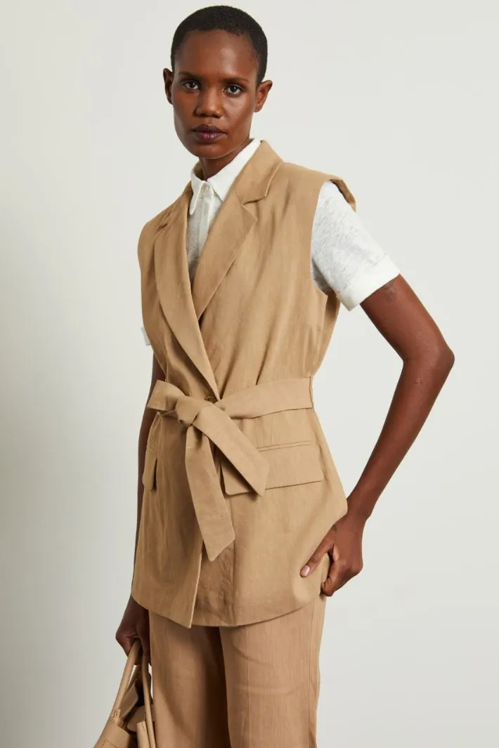 Gilet con cintura
