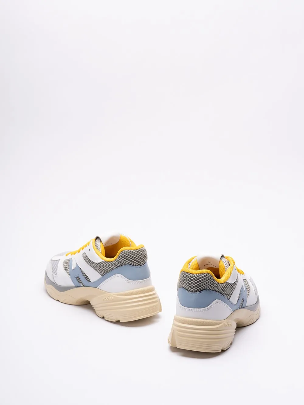 `H665` Sneakers