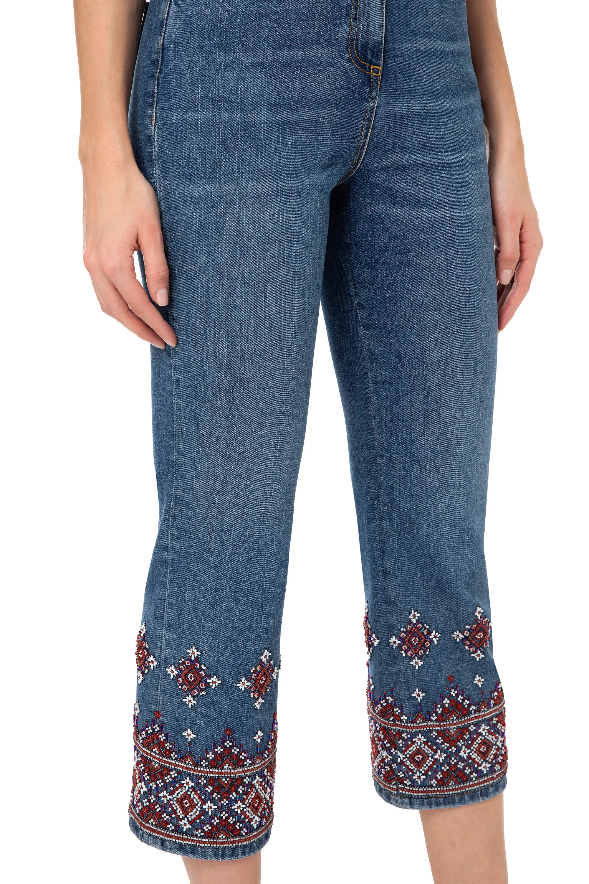 Jeans cinque tasche con ricamo etnico