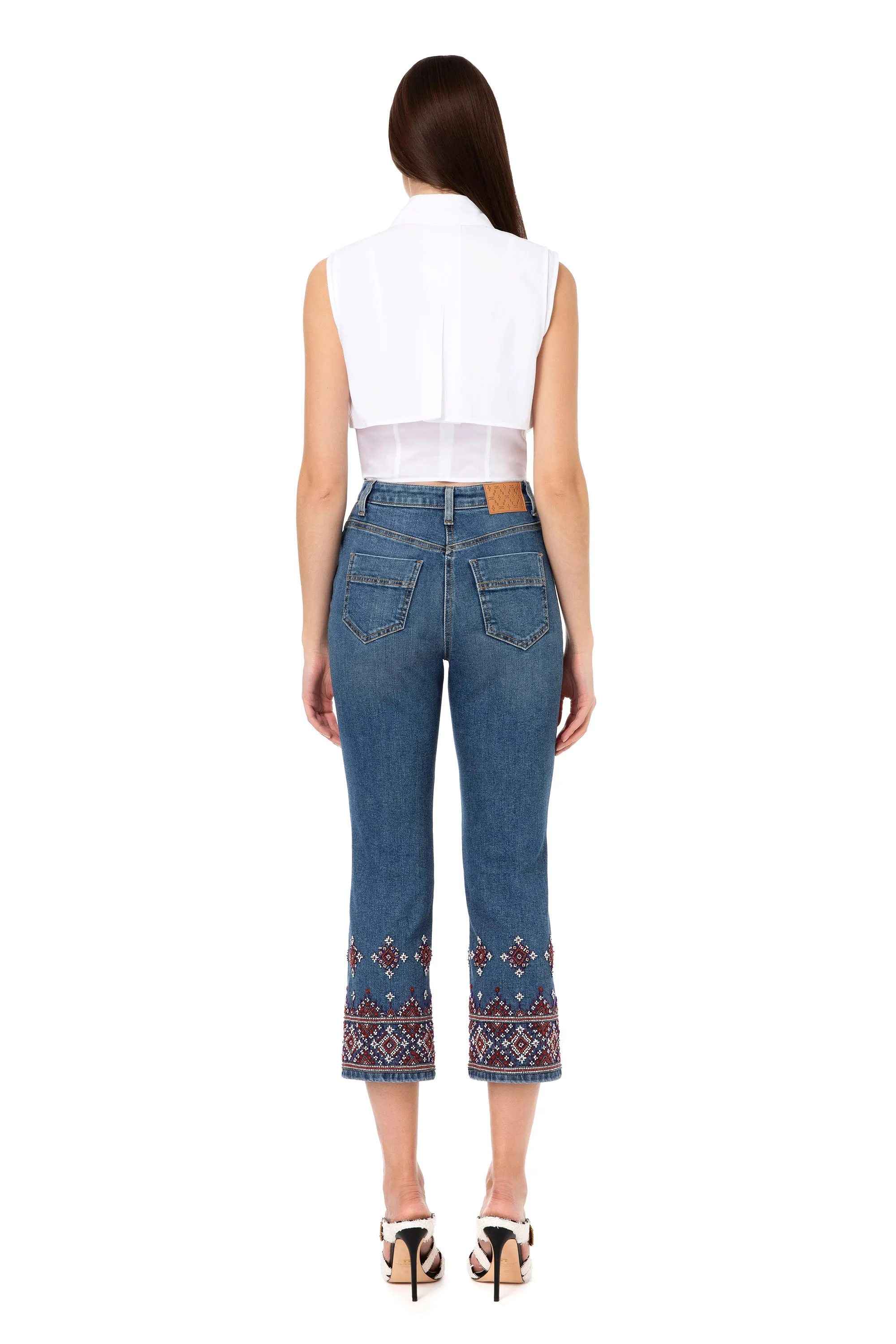 Jeans cinque tasche con ricamo etnico