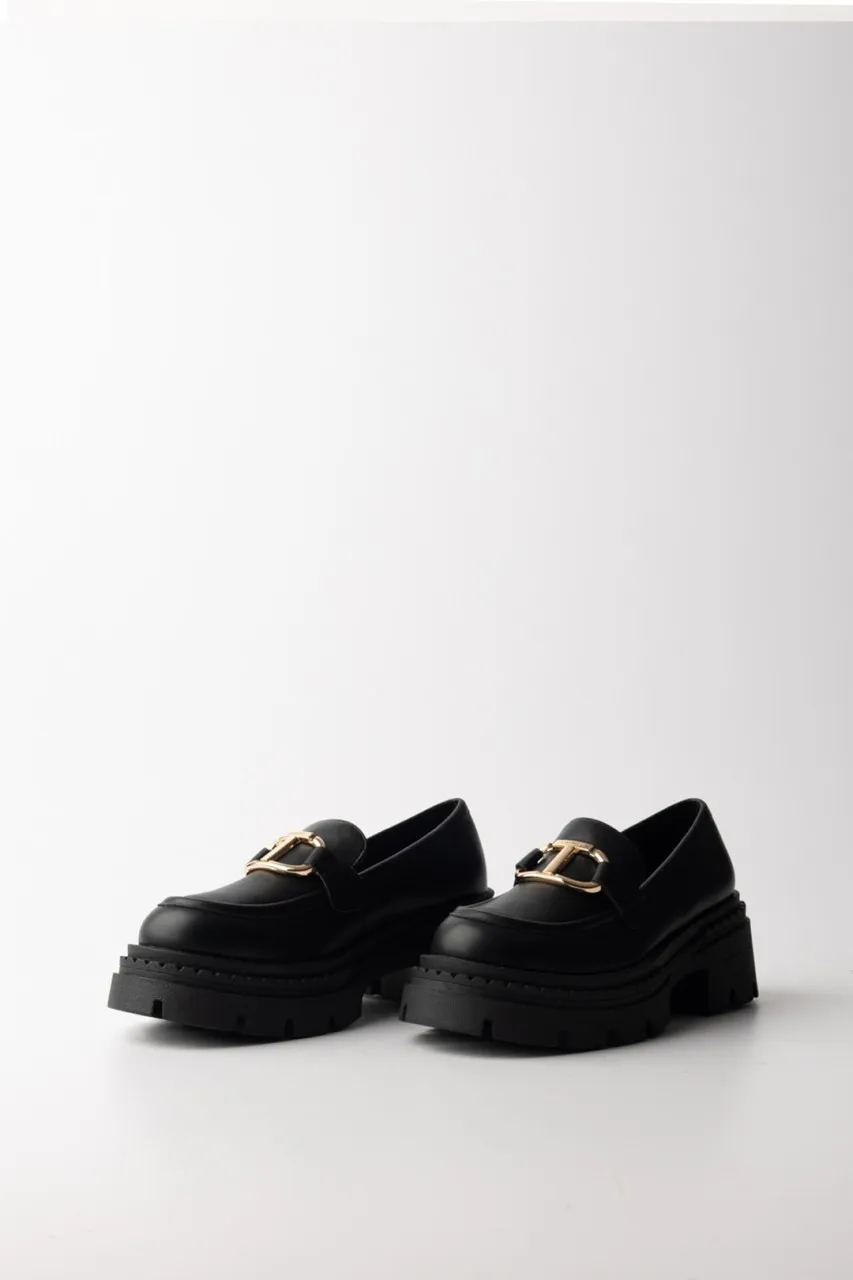 Mocassini con logo Oval T Nero