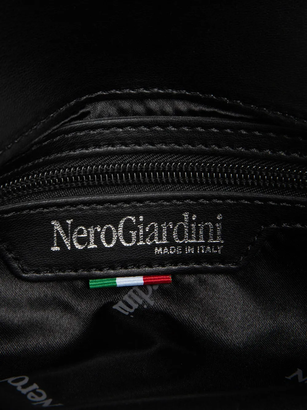 NERO GIARDINI Borsa a Tracolla Donna - Nero modello E443770D