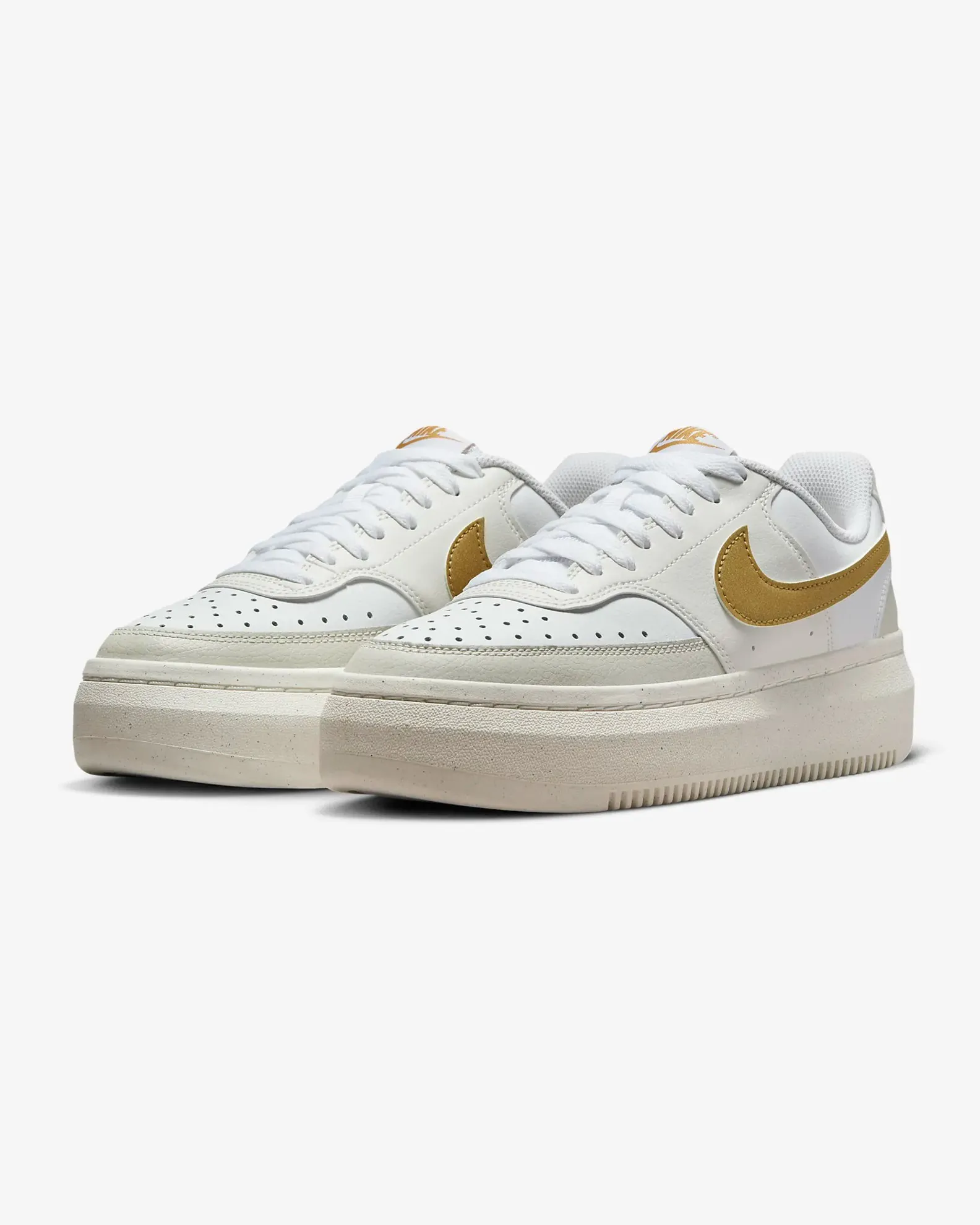 NIKE - Sneaker platform bianca in VERA PELLE da donna con logo oro effetto glitter - COURT VISION ALTA                          