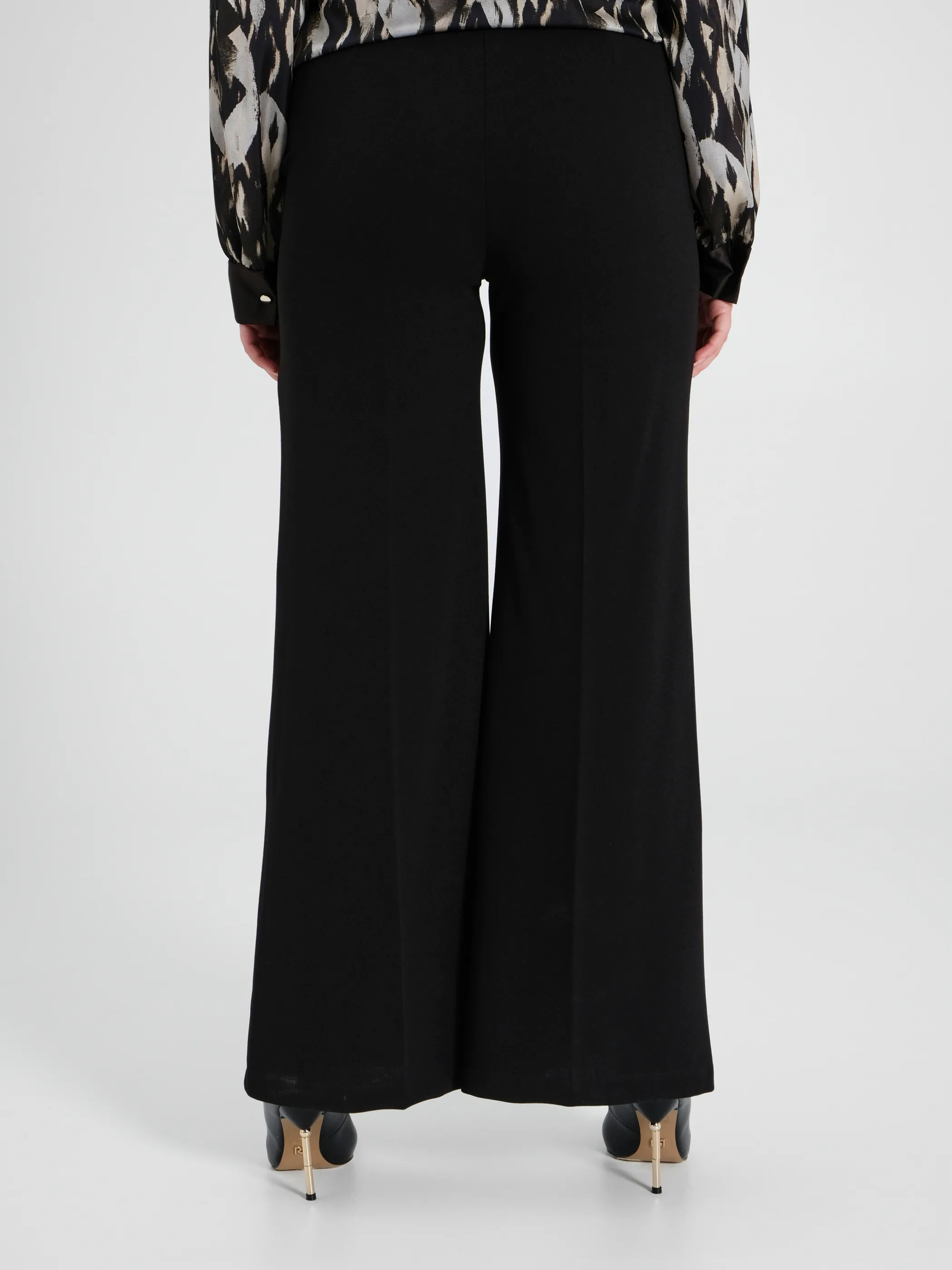      Pantaloni Curvy con Bottoni Dorati     