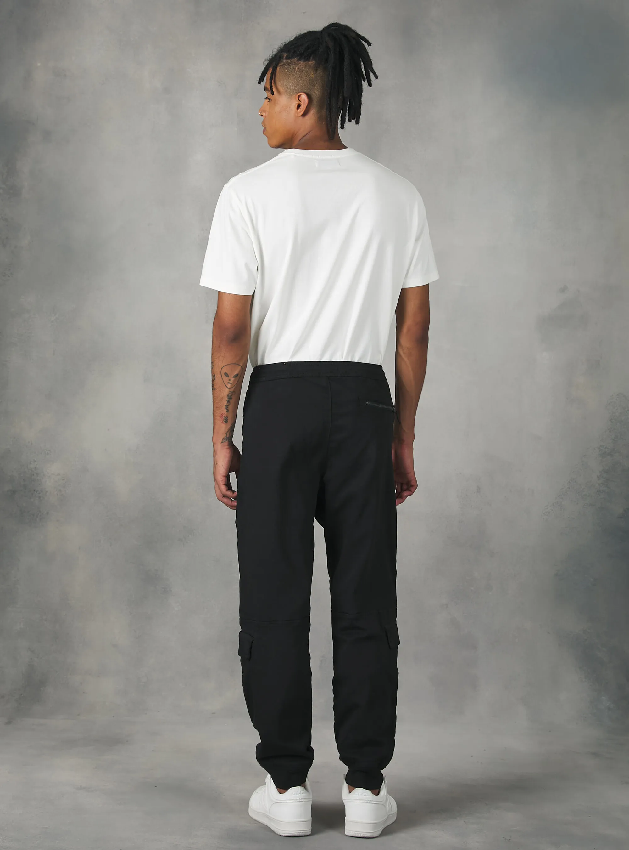 Pantaloni jogger con tasconi