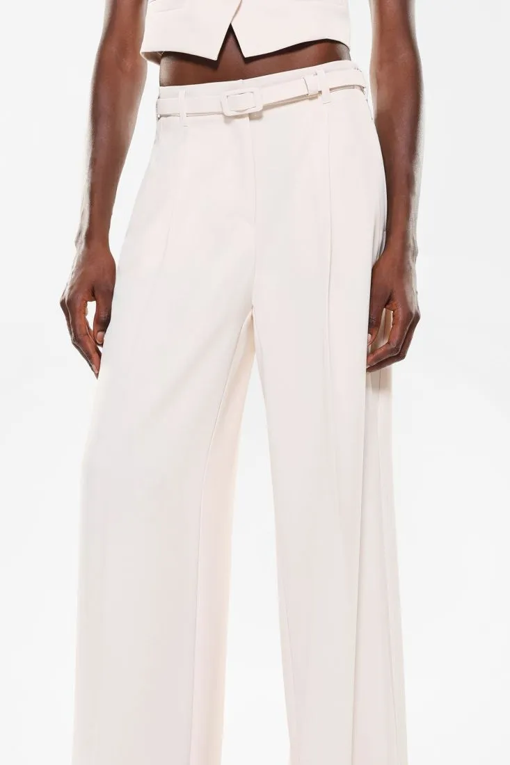 Pantaloni straight con piega stirata e cintura sottile