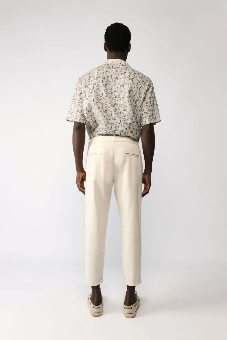 Pantaloni straight monocolour con vita elasticizzata e pinces