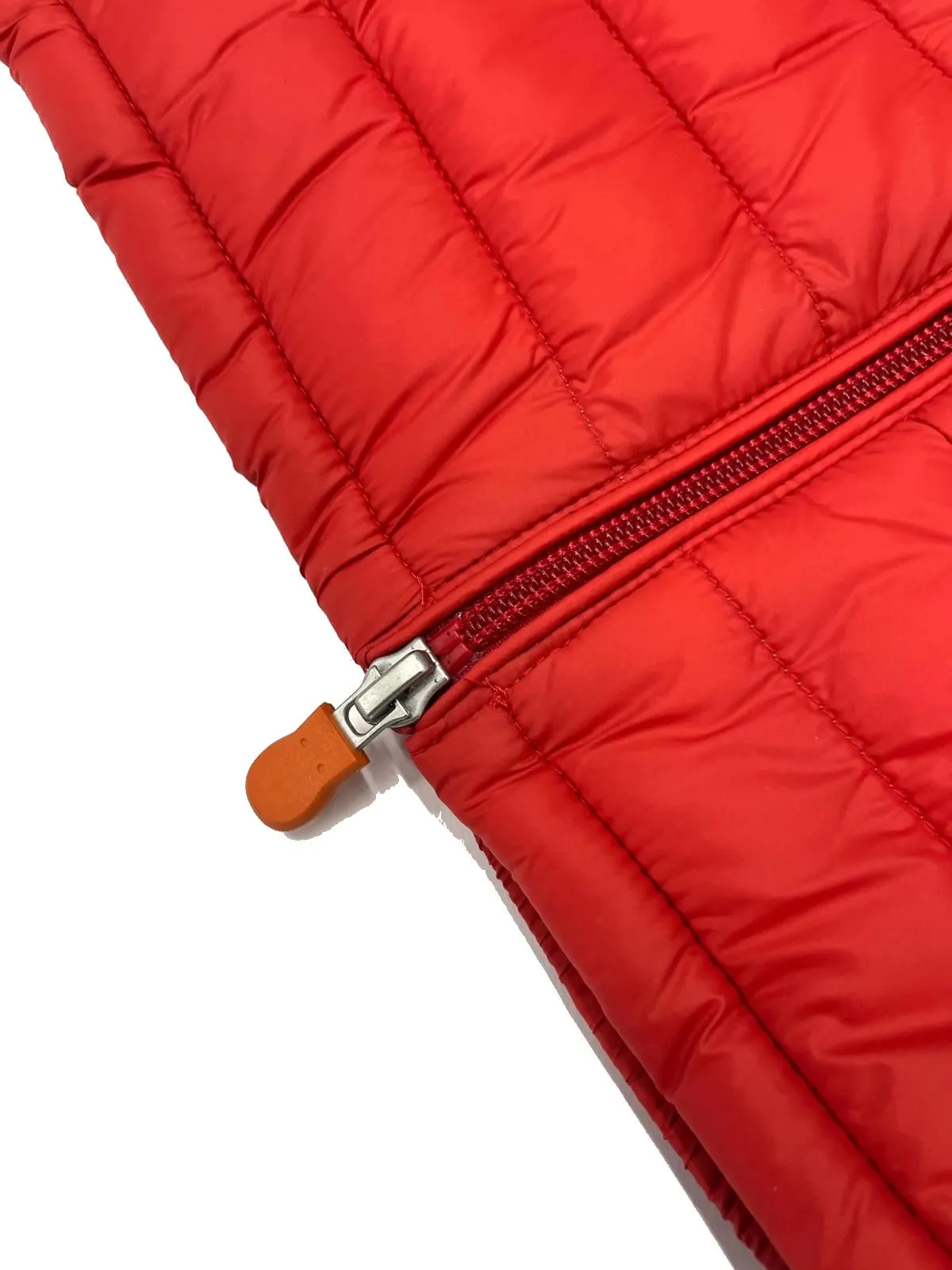 PIUMINO ROSSO IN NYLON