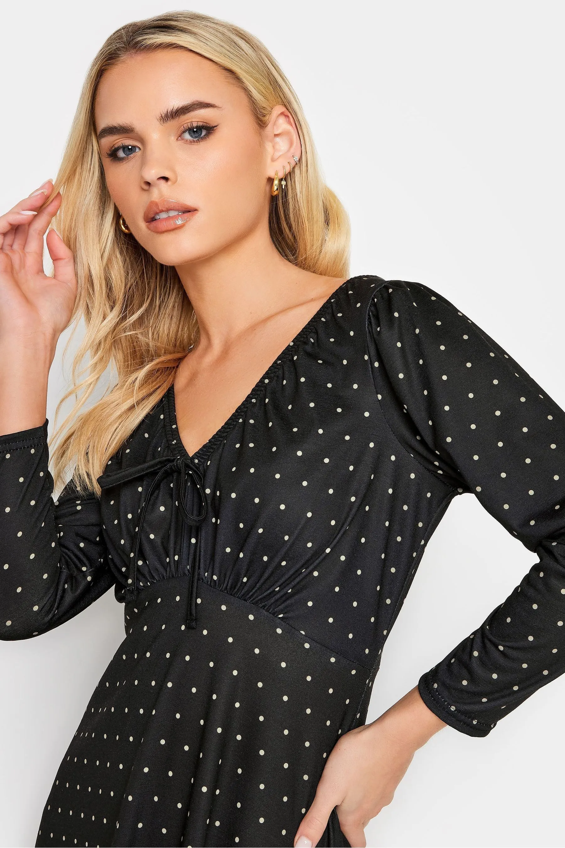 PixieGirl Petite - Abito midi con scollo a V e allacciatura frontale