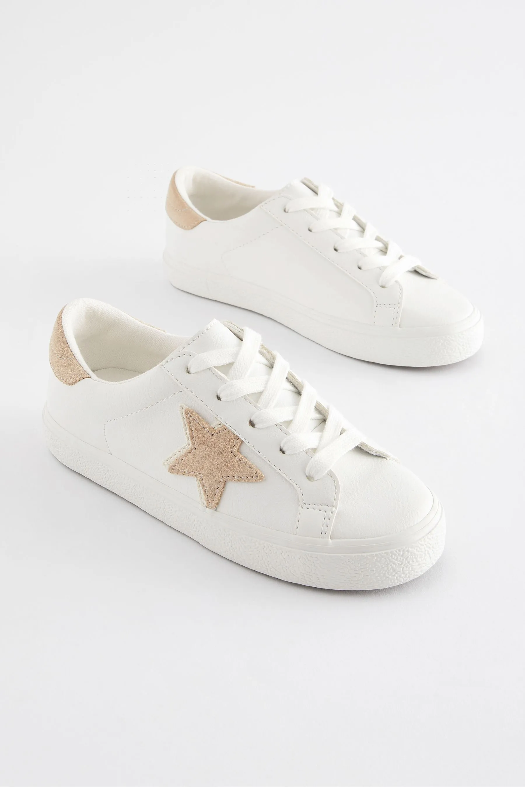 Scarpe da ginnastica stringate con stelle    