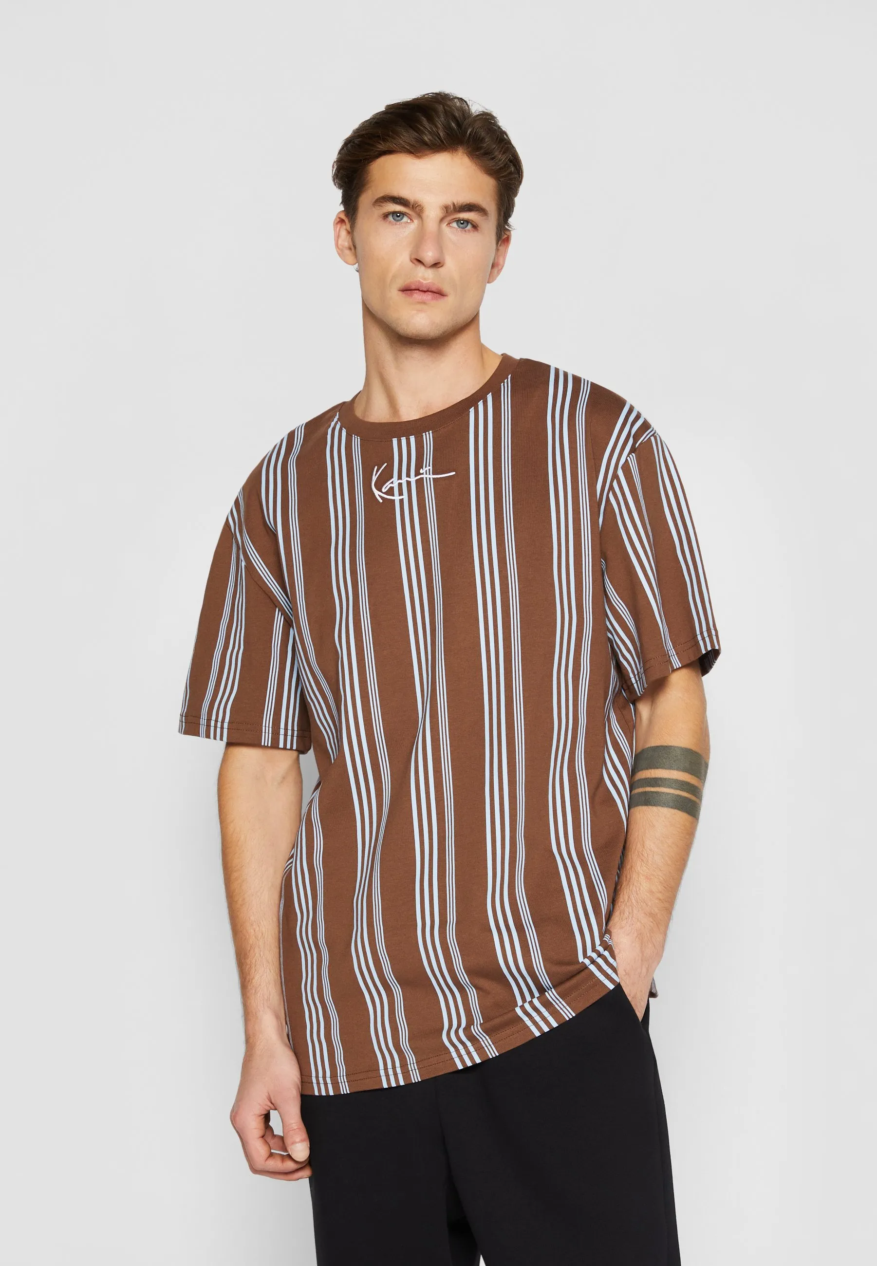 SMALL SIGNATURE STRIPED - T-shirt con stampa