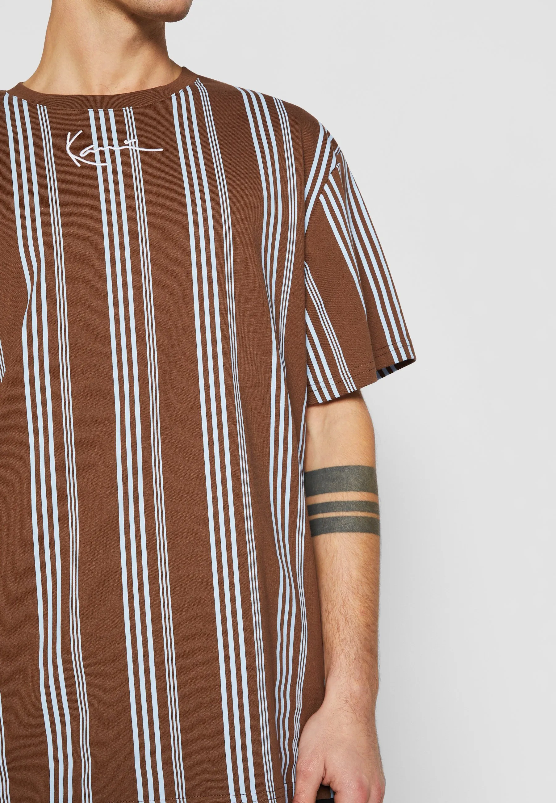 SMALL SIGNATURE STRIPED - T-shirt con stampa