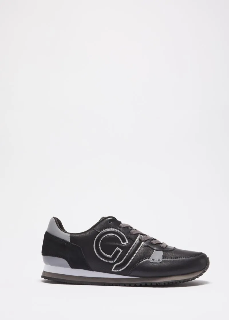 Sneaker in pelle e tessuto tecnico