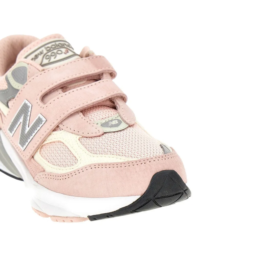 Sneakers 990v6