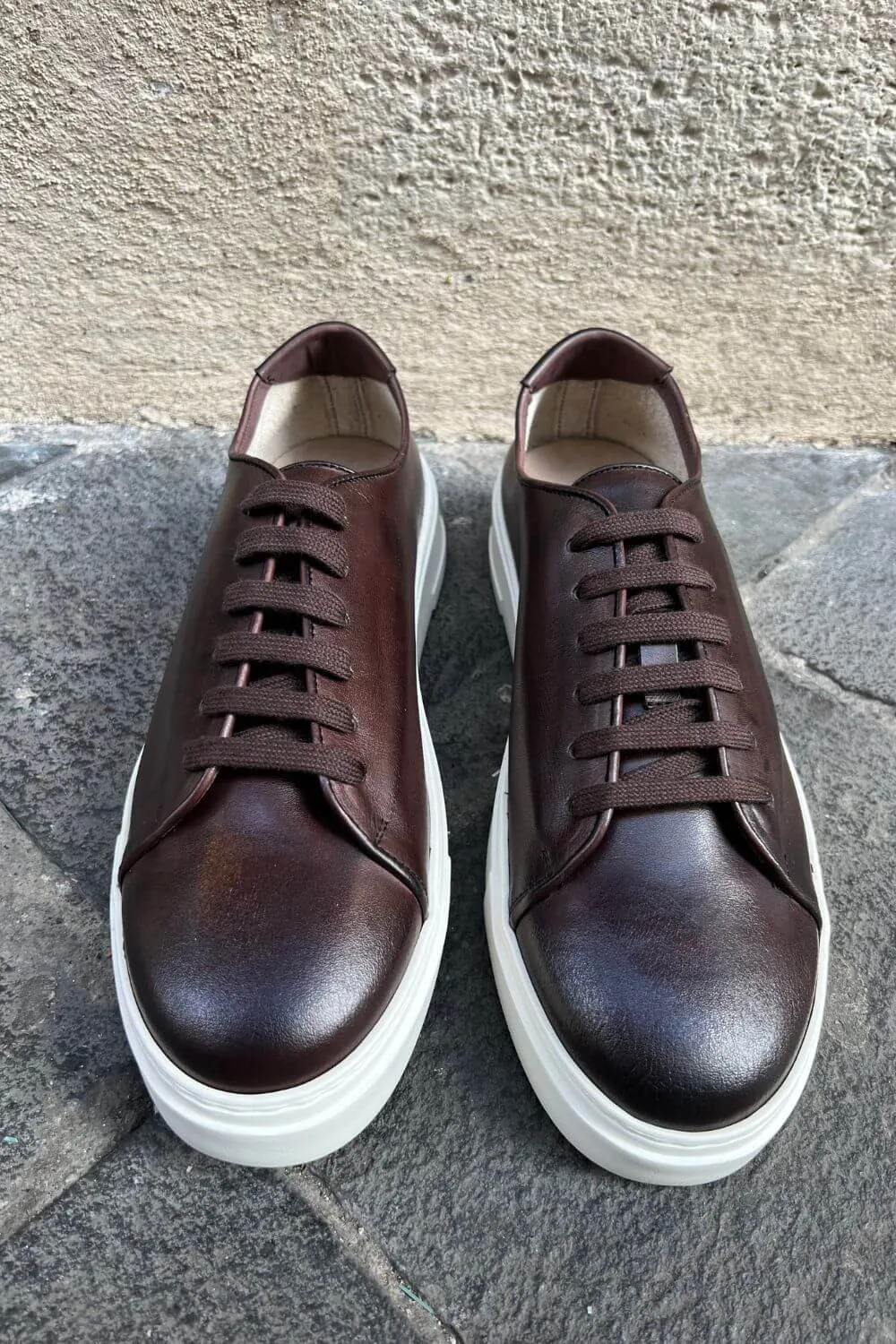 Sneakers George's