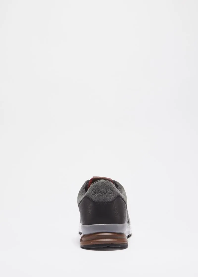Sneakers in pelle grigia scamosciata
