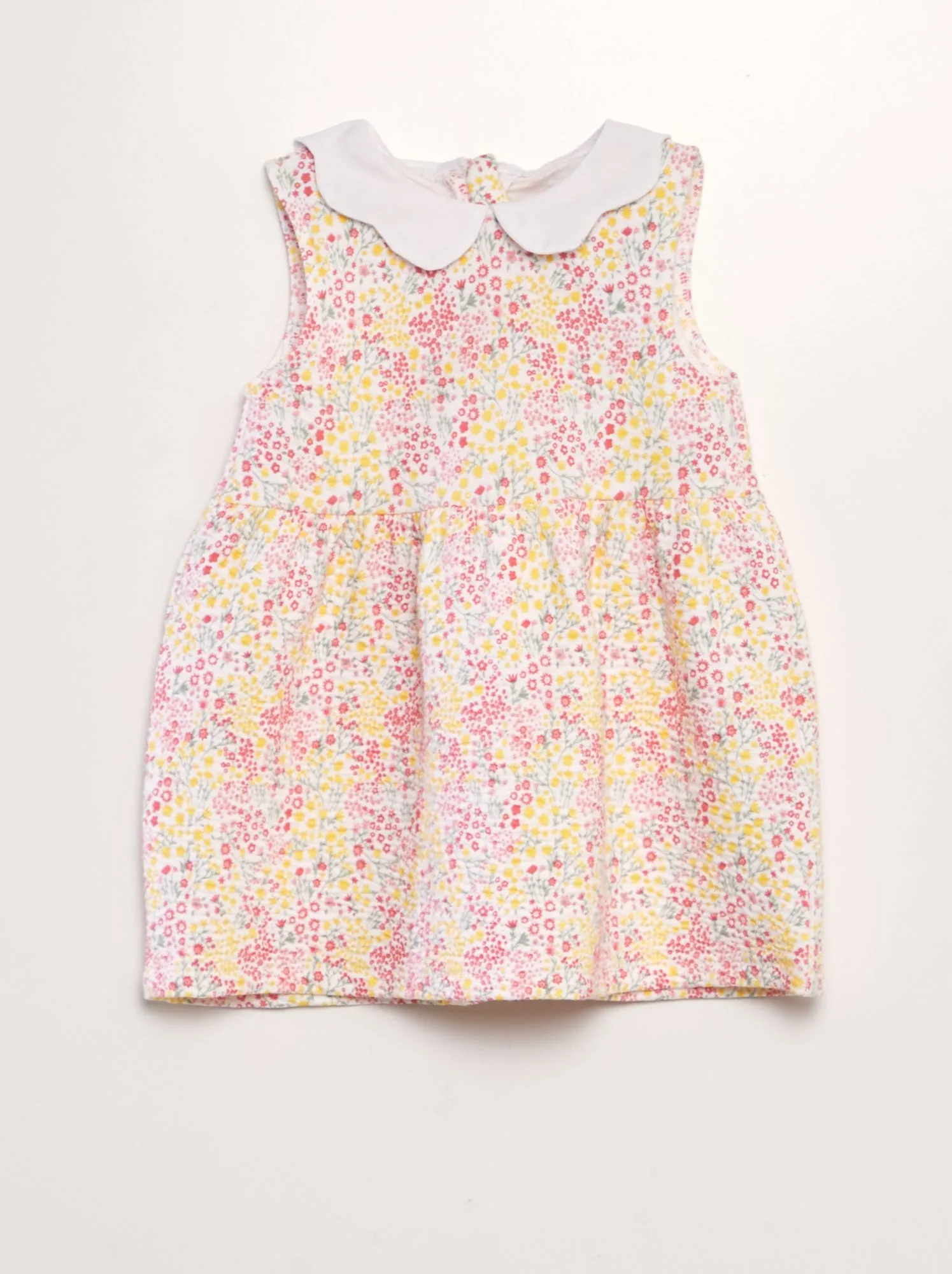 Vestito in maglia stropicciata con colletto claudine - BIANCO