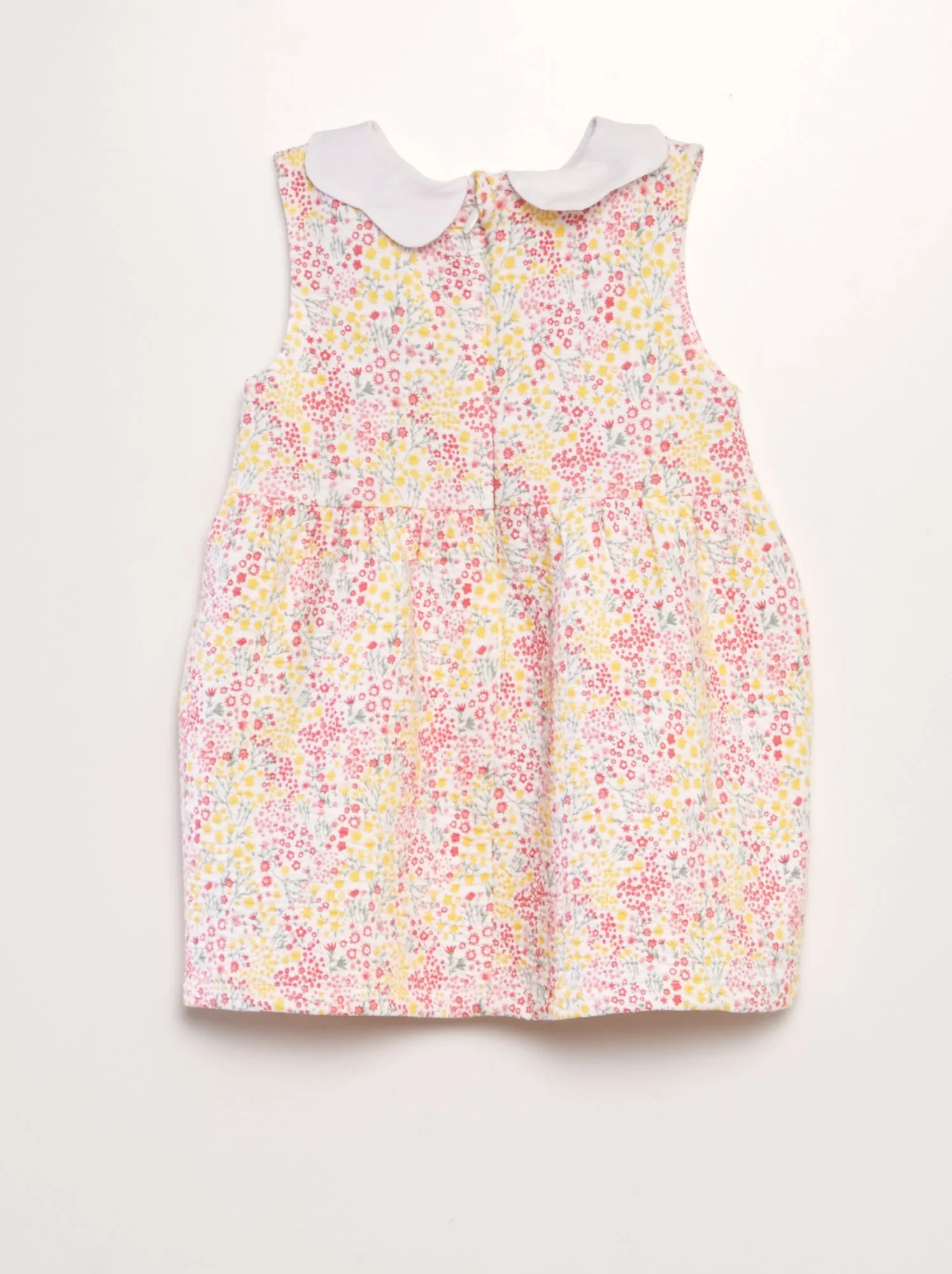 Vestito in maglia stropicciata con colletto claudine - BIANCO