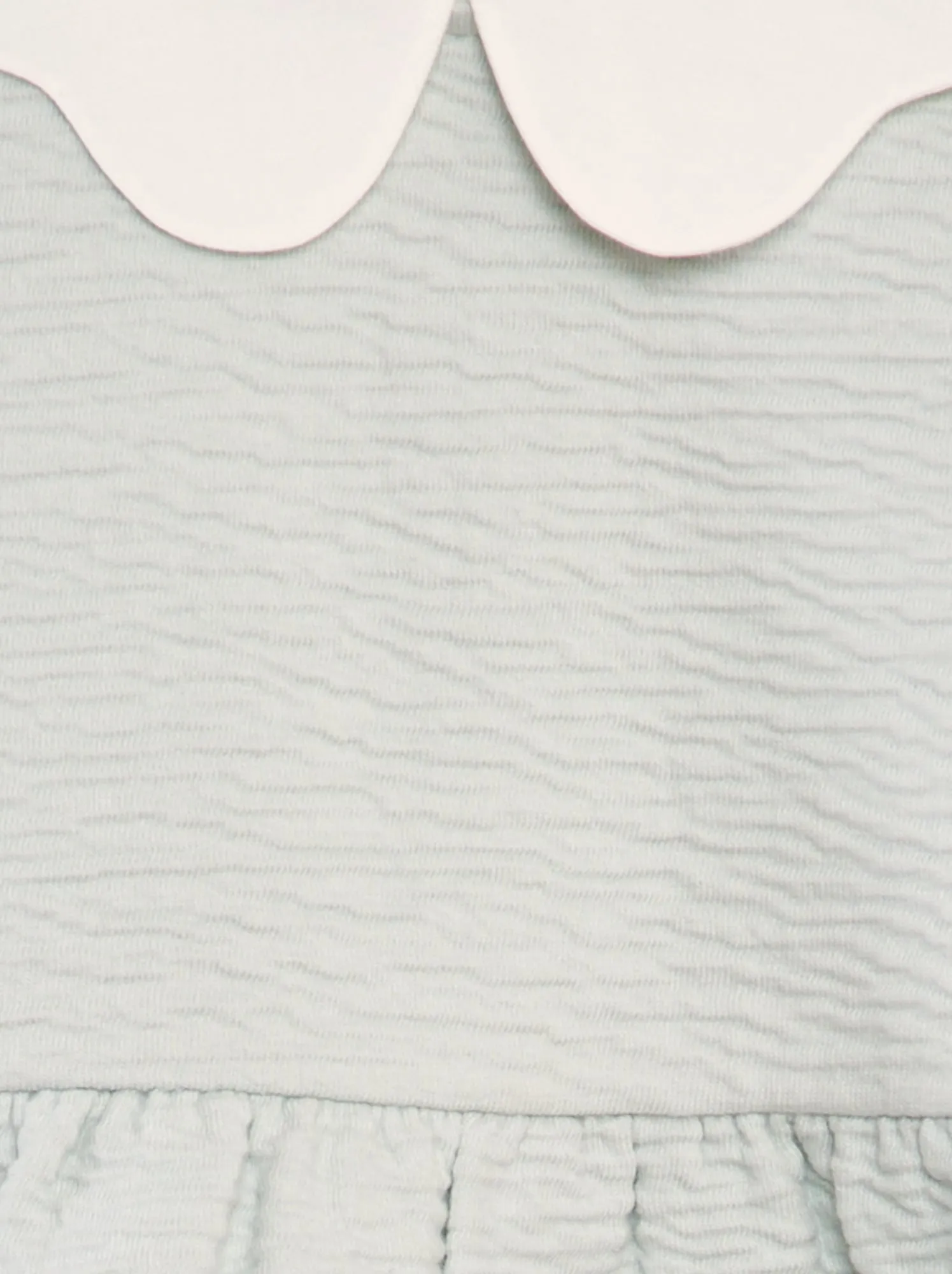Vestito in maglia stropicciata con colletto claudine - BLU