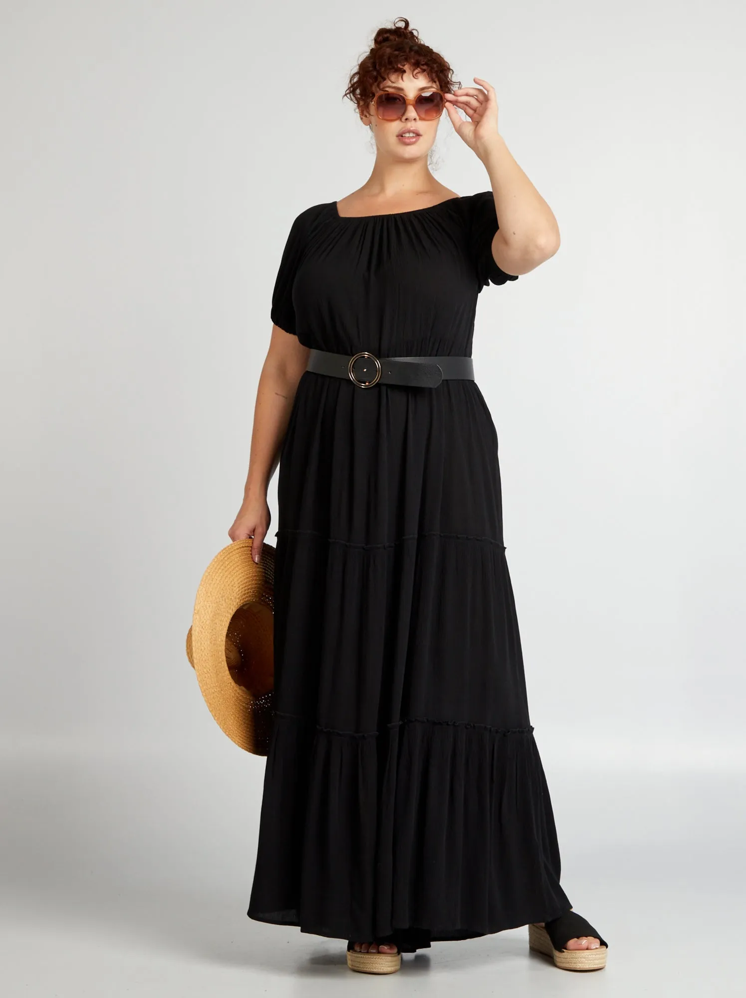 Vestito lungo morbido con balze - nero